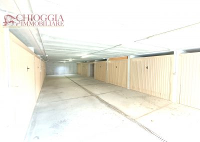 RIF.285 - BORGO SAN GIOVANNI - GARAGE IN VENDITA