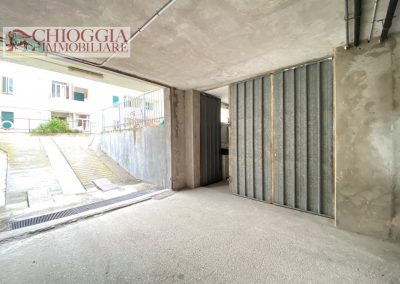 RIF.35 - SOTTOMARINA, GARAGE / MAGAZZINO IN VIA C. COLOMBO