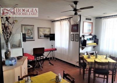 RIF.627 -ISOLA VERDE, NEGOZIO DI 500 MQ. CON ATTIVITA' DI RISTORANTE PIZZERIA