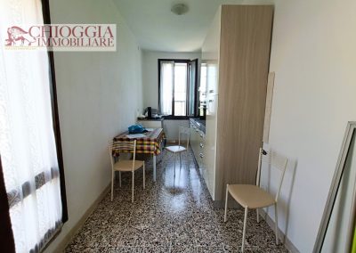 RIF.327 - CHIOGGIA - FRAZIONE, APPARTAMENTO CON TERRAZZO DI 20 MQ