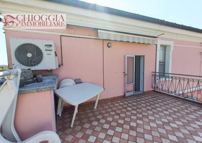 RIF.327 - CHIOGGIA - FRAZIONE, APPARTAMENTO CON TERRAZZO DI 20 MQ