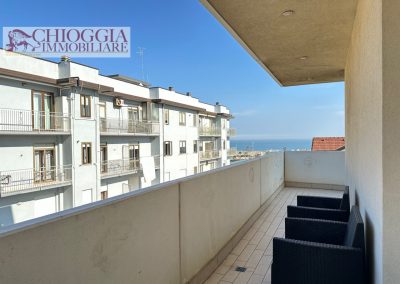 RIF.699 - SOTTOMARINA, APPARTAMENTO CON VISTA MARE E GARAGE