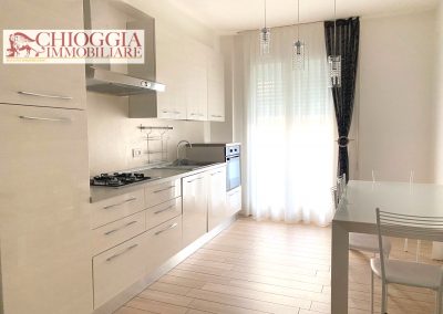 RIF.126 - SOTTOMARINA, APPARTAMENTO CON GARAGE