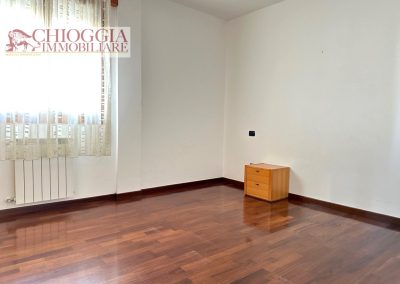 RIF.63 - IN CENTRO A SOTTOMARINA, 3 CAMERE E GARAGE. Euro 278.000.